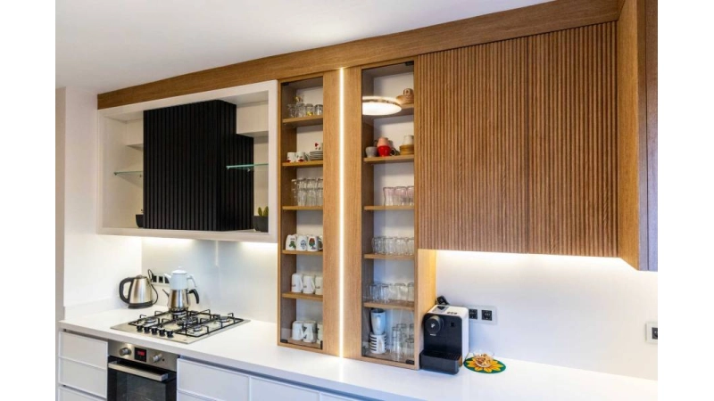 Lamele ścienne w nowej odsłonie: Designerskie meble i drzw