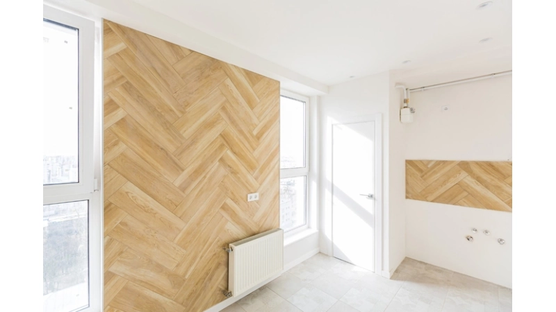 Panele podłogowe na ścianie — Jak położyć? - 2.webp