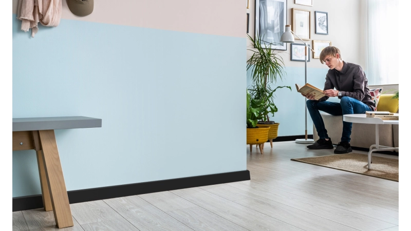 Czarne listwy przypodłogowe ESPUMO - 3.jpg