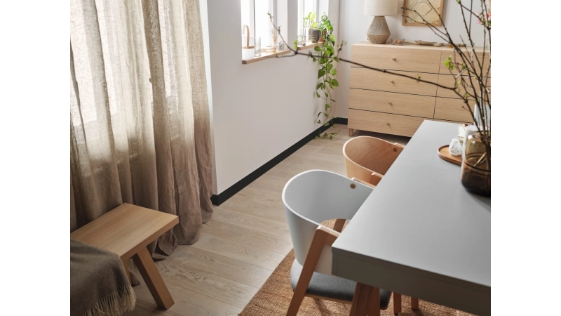 Czarne listwy przypodłogowe ESPUMO - 4.jpg