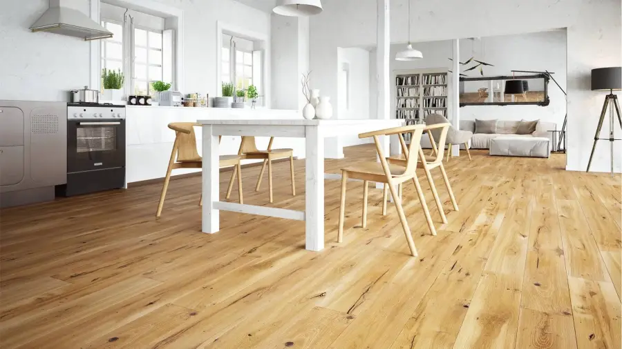 podłoga drewniana olejowana w jasnej kuchni