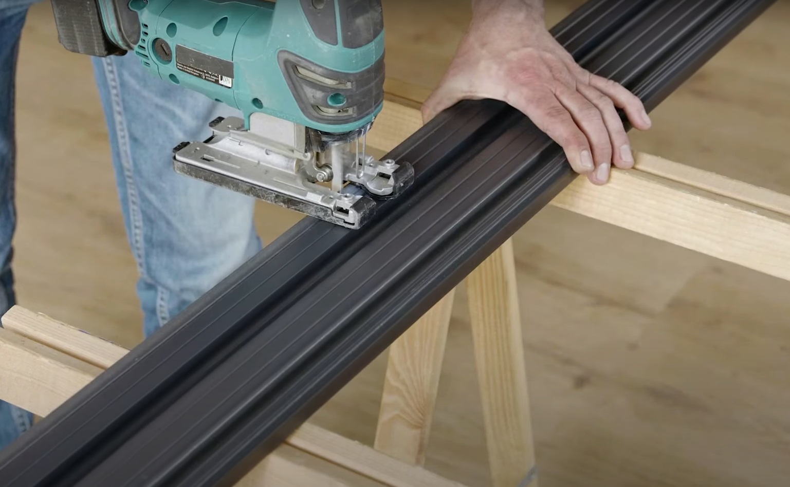 docinanie lameli ściennych