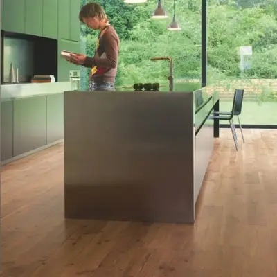 Panele Podłogowe Dąb Stary Naturalny Satynowy UF995 AC4 9 mm