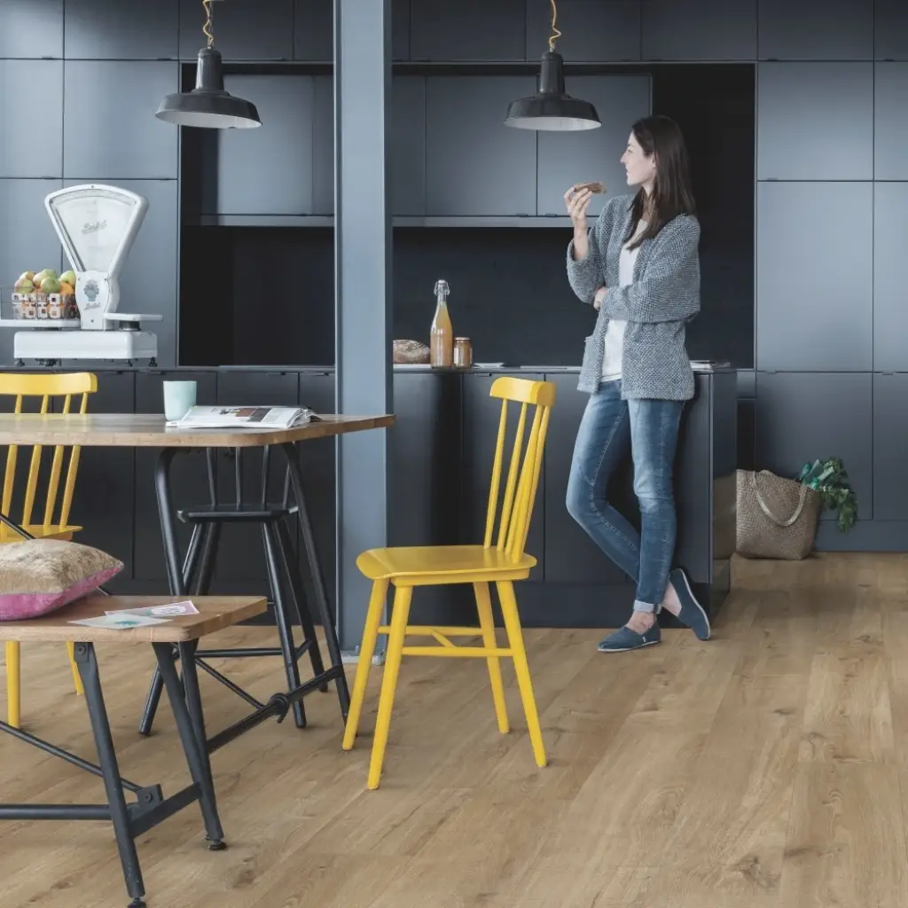 Panele winylowe SPC LVT z podkładem Dąb Bawełniany Naturalny Klasa 33 6 mm, AVMPU40104, Panele winylowe, Bloom z podkładem, Quick-Step Unilin