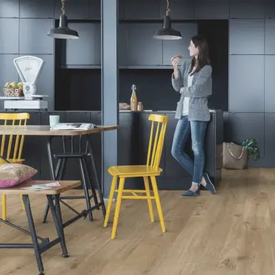 Panele winylowe SPC LVT z podkładem Dąb Bawełniany Naturalny Klasa 33 6 mm, AVMPU40104