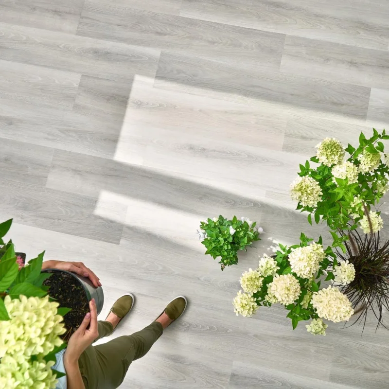 Panele winylowe ze zintegrowanym podkładem SPC LVT Dąb Whi