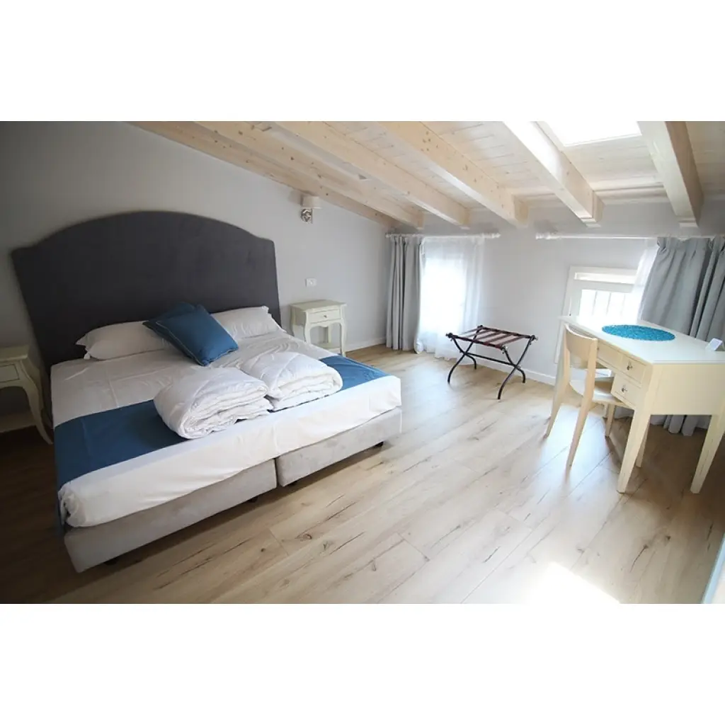 Panele podłogowe Dąb Senese Natural 250 AC4 8 mm, 8031582194476, Panele podłogowe, Prestige L Hydro, Skema