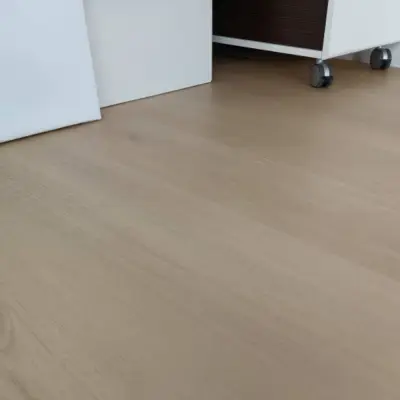 Panele winylowe SPC ze zintegrowanym podkładem Dąb Nut SPC 85007-6 Klasa 33 5.5 mm