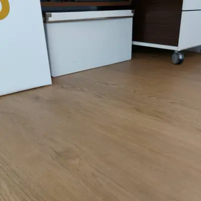 Panele winylowe SPC ze zintegrowanym podkładem  Dąb Glo 85007-2 Klasa 33 5.5 mm