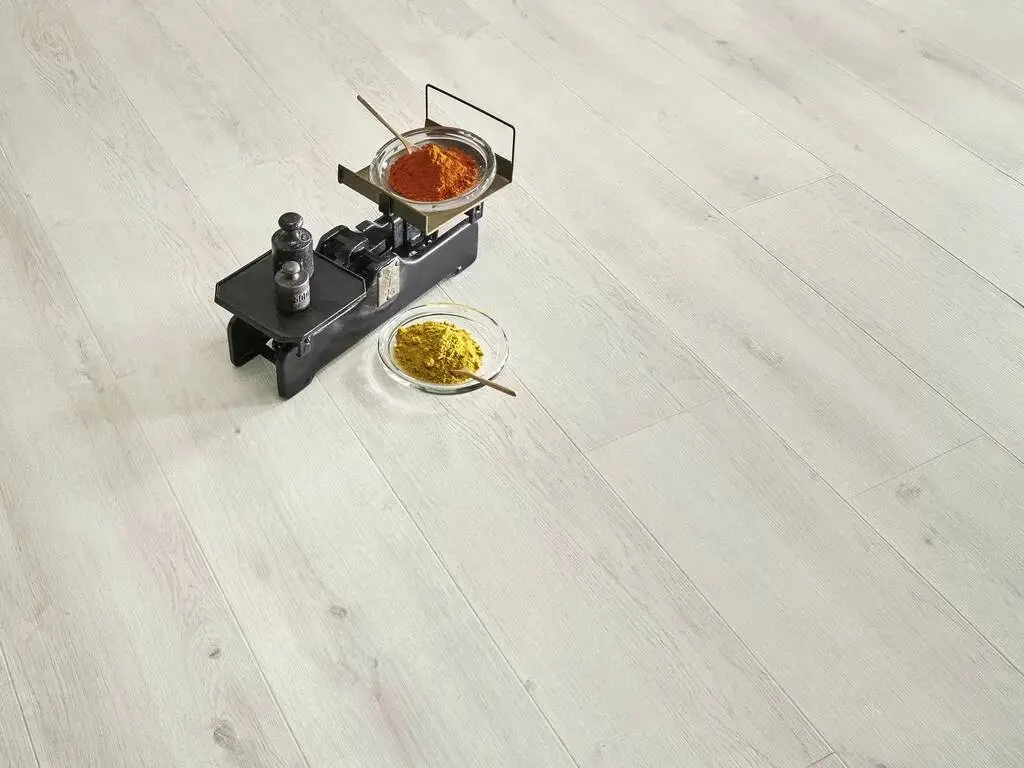 Podłoga hybrydowa Dąb Cottage White 8833 7.8 mm, J-8833, Podłoga hybrydowa, Xplora Timeless, JOKA