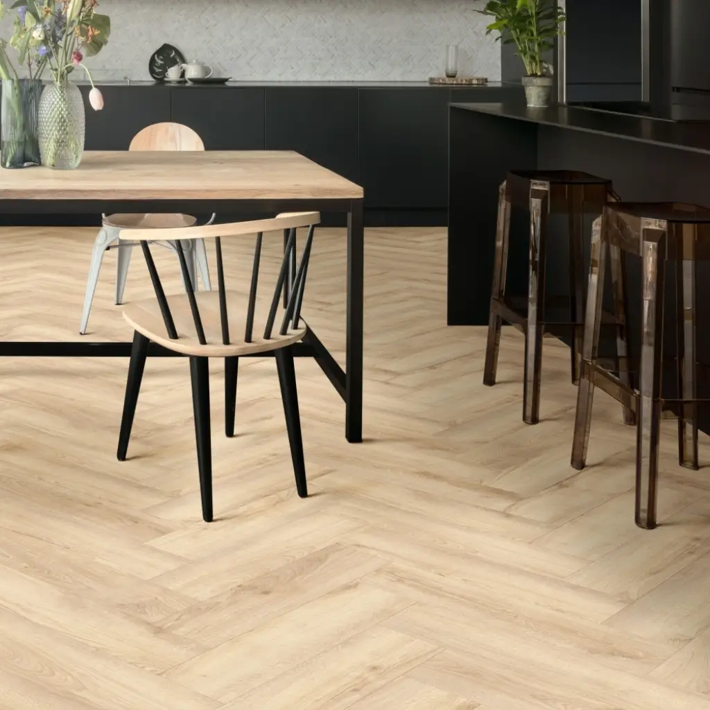 Panele winylowe Jodełka Lava Oak 83273 Klasa 33 6 mm, 400108721, Panele winylowe, Essenza, Balterio