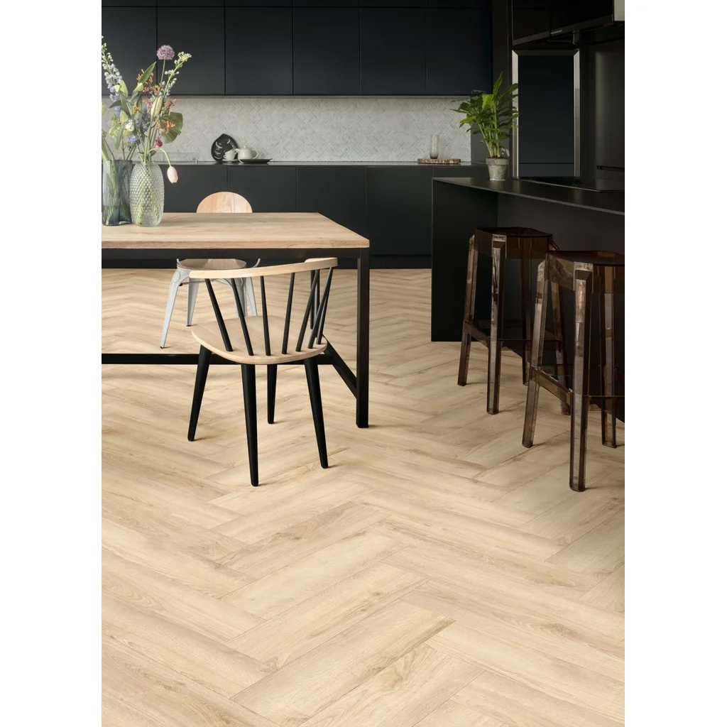 Panele winylowe Jodełka Lava Oak 83273 Klasa 33 6 mm, 400108721, Panele winylowe, Essenza, Balterio