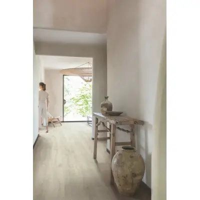 Panele podłogowe Dab regenerowany biały patynowany CL1653 AC4 8 mm