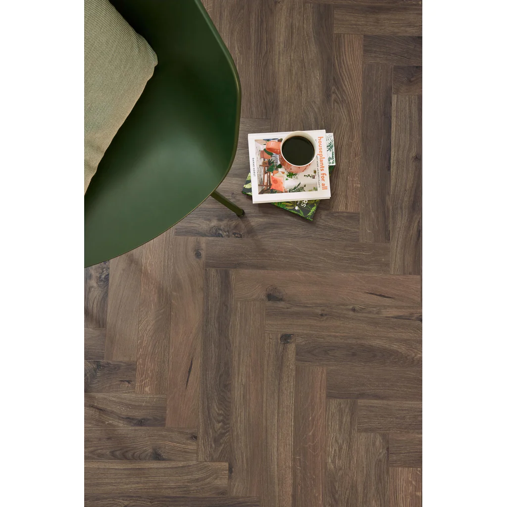 Panele podłogowe Jodełka Gyant Dark Brown A AC5 8 mm, 62002704, Panele podłogowe, Chateau+, BerryAlloc