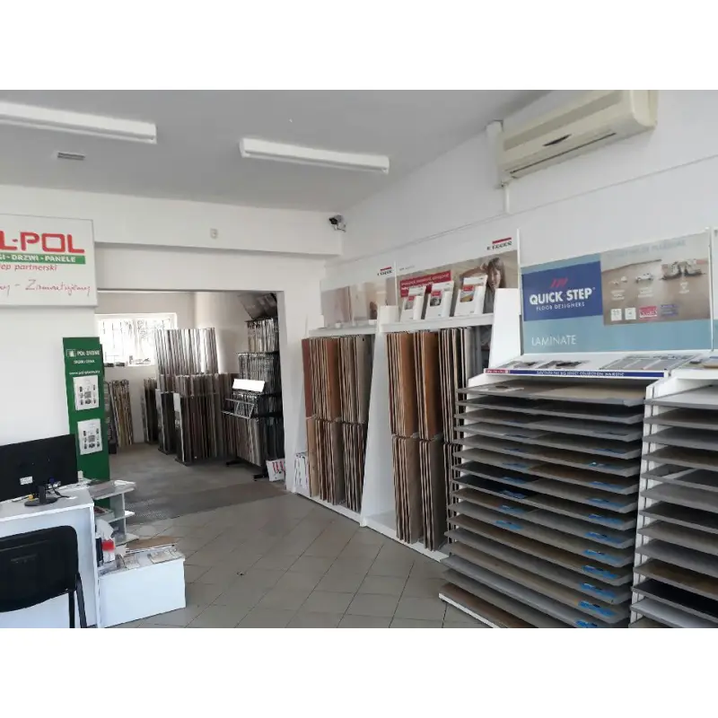 Łowicz, ul. 3 Maja 14 - Virginia  (sklep partnerski)