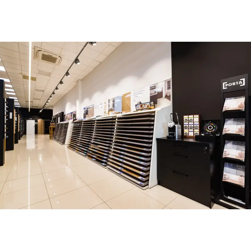 Kraków, ul. Zakopiańska 56 - CENTRUM PORTA DRZWI