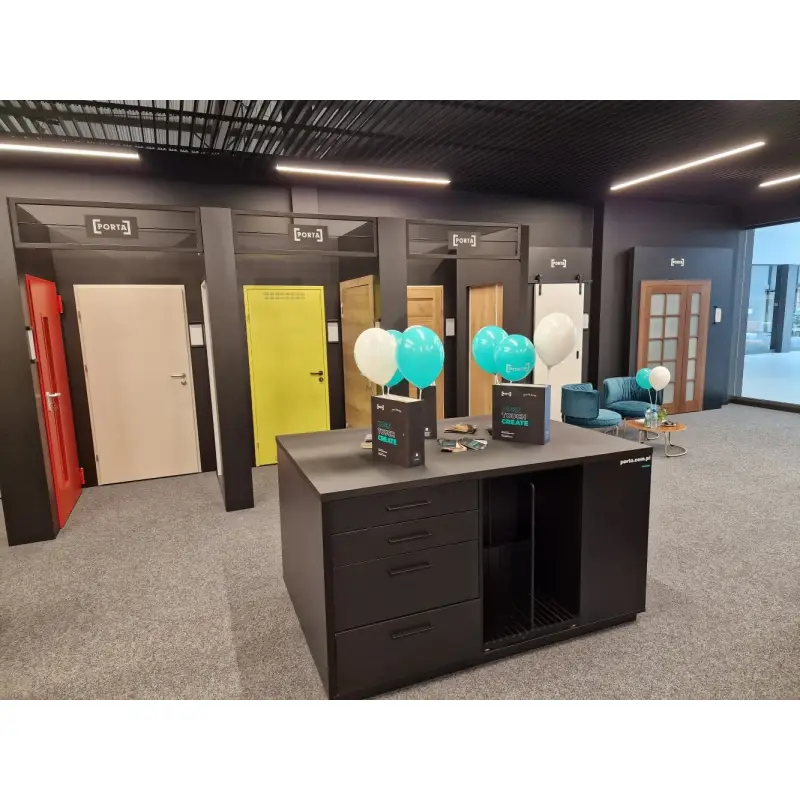 Poznań, ul. Obornicka 337 - CENTRUM PORTA DRZWI