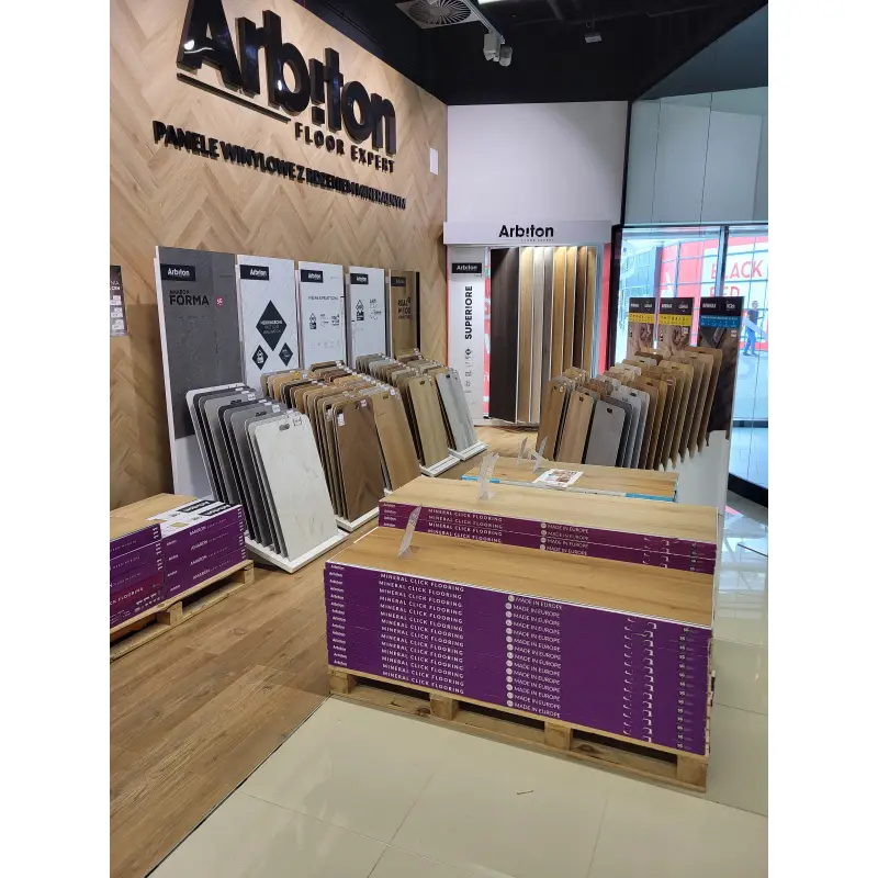 Opole, ul. Wrocławska 152/154 (Obok kina Helios i Leroy Mer