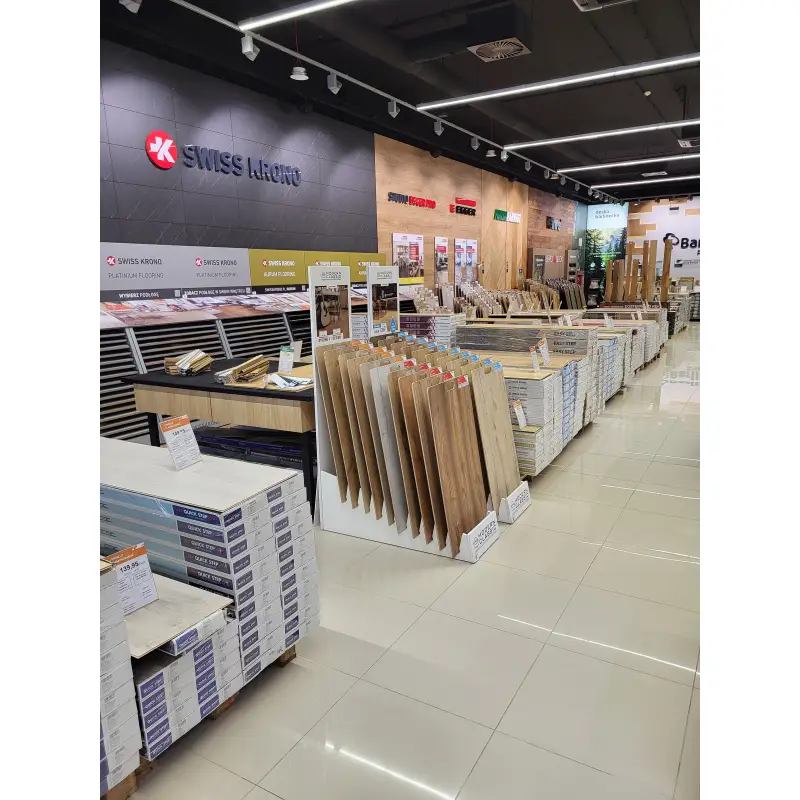 Opole, ul. Wrocławska 152/154 (Obok kina Helios i Leroy Mer